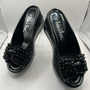 Helen’s Heart Women's Black Beaded Wedge Sandals